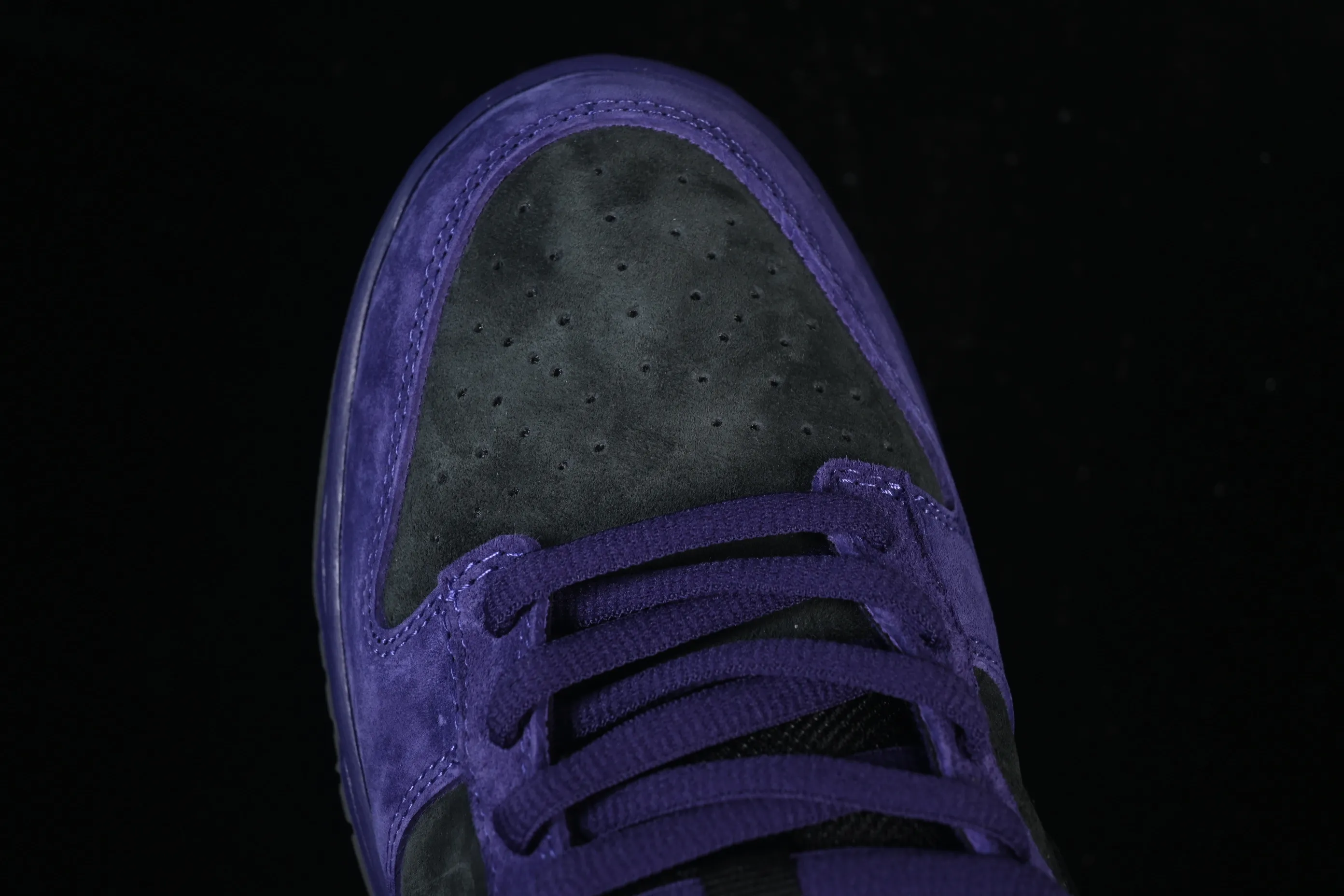 All Categories Nk SB Dunk Series Nk SB Dunk Low Low-top sneakers Supreme x Nike Dunk SB Dunk Low joint gray and purple low-top casual skateboard shoes HQ8487-500